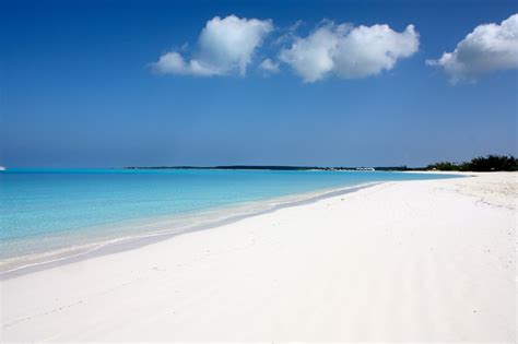 On our website, you may always check the current flight schedule to cat cays, bahamas from any airport in the world, find discounts, special offers, last minute offers without leaving your home and book the desired lowest airfares. Picture Escapade: Long Island, Bahamas | Turf to Surf