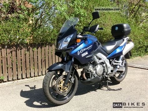 Mais suzuki nous offre un engin plein de vie, confortable et joueur, et de. 2003 Suzuki V-Strom DL 1000