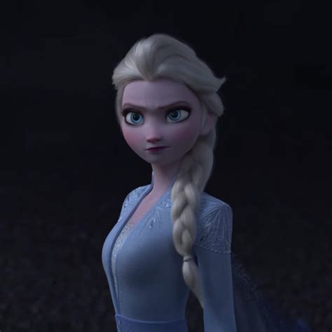 Elsa Frozen 2 Hair Down Close Up Bmp Urban