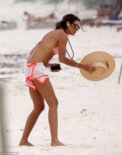 Elle Macpherson In Tiny Pink Bikini In Mexico Daily Mail Online