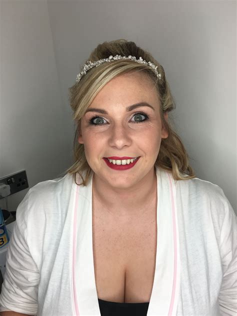 makeup artist make up crown jewelry bride luxury fashion wedding bride moda bridal