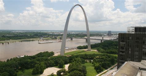 The Gateway Arch In Saint Louis Missouri Iucn Water