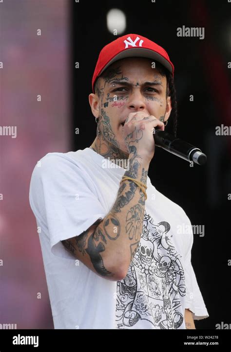Lil Skies Hi Res Stock Photography And Images Alamy