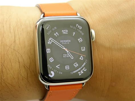 It's priced for high fashion, has custom engraving on the back of the watch, and it's understandable why apple offered hermès the opportunity to design a custom face that they could implement for the new line: Apple Watch Series 6でHermèsをリピート 常時表示や文字盤共有にも特別感（石野純也 ...