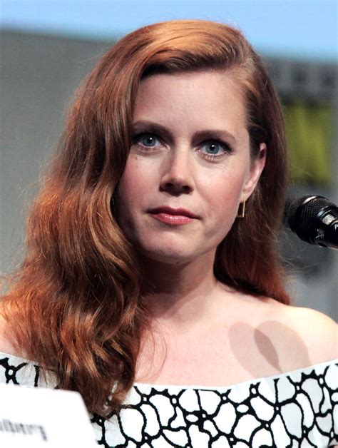 Adams was born in vicenza, italy to american parents, and began her performing career on stage in dinner theaters, before making her screen debut in the 1999 black comedy film drop dead gorgeous. Amy Adams - Wikipedia