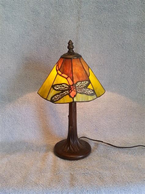 Stained Glass Lamp Dragonfly Motif