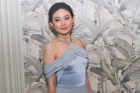 Foto romantis natasha wilona dan stefen. Foto Masa Kecil Natasha Wilona Rayakan Imlek Bikin Salfok, Lihat Senyumnya! - MataMata.com