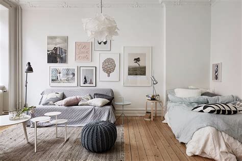 Foto istimewa.inspirasi kamar tidur lesehan dapat menciptakan tampilan ruang yang unik sekaligus minimalis. 7 Desain Kamar Ala Seleb Korea yang Bisa Kamu Tiru!