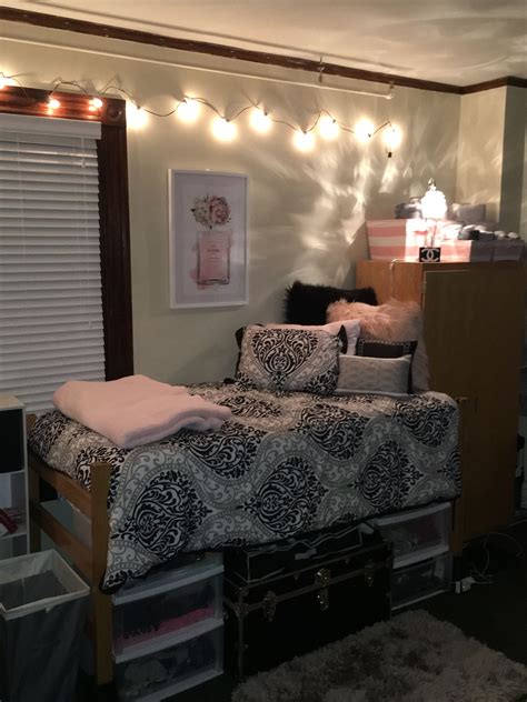 Chic And Girly Dorm Room In 2019 Collage Dorm Room Dorm Room Room