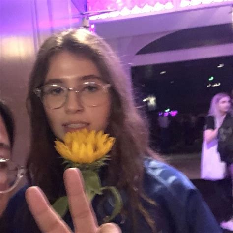 Clairo In 2021 Miss Claire Pretty People Most Beautiful People