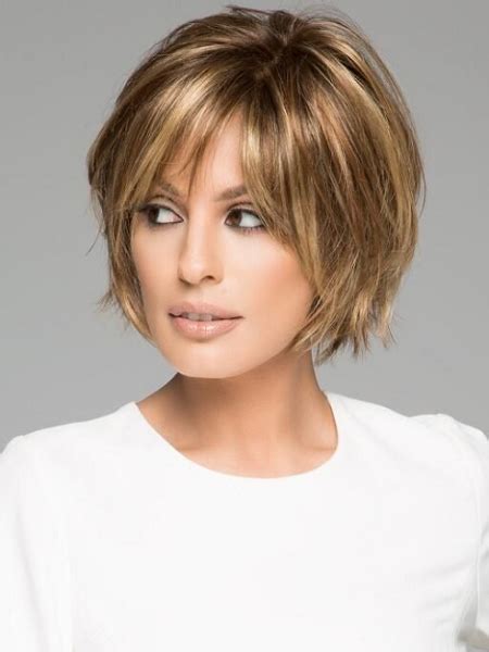 With just a little bit of product, she gives noticeable volume to her short hair. 50+ Chic and Sassy Short Hairstyles for Women Over 40 ...