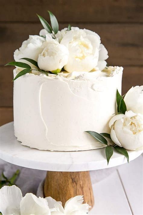 20 Simple Elegant Wedding Cakes for Spring/Summer 2021 - EmmaLovesWeddings