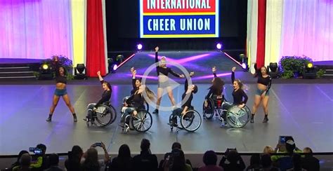 Rockettes Pick For Dancer Of The Week Rollettes Use Wheelchairs To