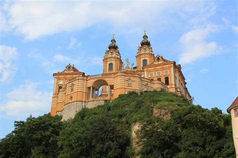 Qual é o horário de entrada e saída em el jardin de la abadia? El valle del Danubio desde Viena - Viajeros Callejeros