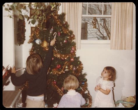 Generate christmas images with neural networks. Neato Coolville: December 2012