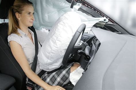 Can Airbags Be Dangerous And Cause Injuries Etags Vehicle