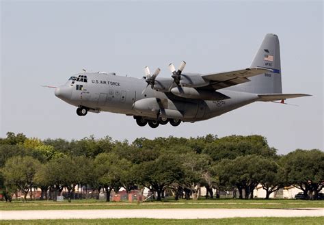 C 130 Amp Flies For First Time Us Air Force Article Display