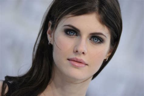 Top 10 Celebrities With Most Beautiful Eyes