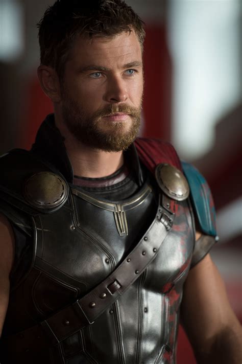 Chris Hemsworth On Thor Ragnarok Mcu Connections And More Collider
