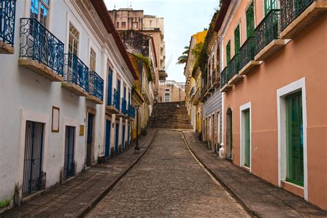 In recent decades, there has been an intensification of environmental problems, which are becoming increasingly critical and frequent due to population growth. Neste dia do turista, veja as Sete Maravilhas turísticas ...