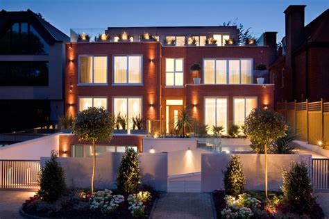 Seven Bedroom London Home Equipped With Luxury Features