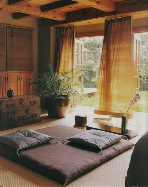Cette chambre d'une maison d'architecte située sur la riviera arbore une décoration des plus zen. Créer la plus stylée chambre zen - beaucoup d'idées et d'images!