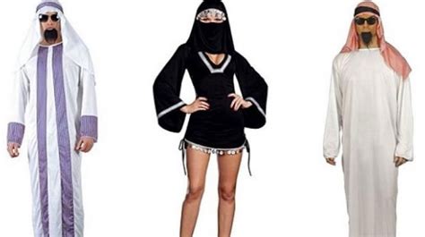 사라스 비라세케라 공공안전부 장관은 이날 자신이 부르카 금지 내각 승인안에 서명했다고 밝혔다. 나우뉴스 미니스커트 스타일… '섹시 부르카' 온라인 판매 논란