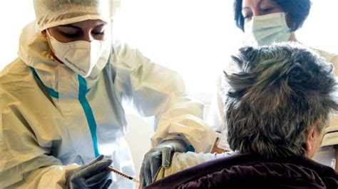 Meglio invece lazio ed emilia romagna, con le province autonome di bolzano e trento in articolo originale pubblicato su money.it qui: COVID - Al via nel Lazio vaccini per over 80, Zingaretti ...