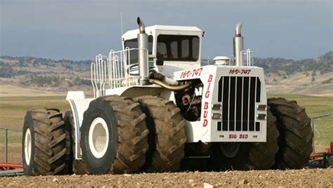 Big Bud 747 The Largest Tractor In The World Breaking Latest News