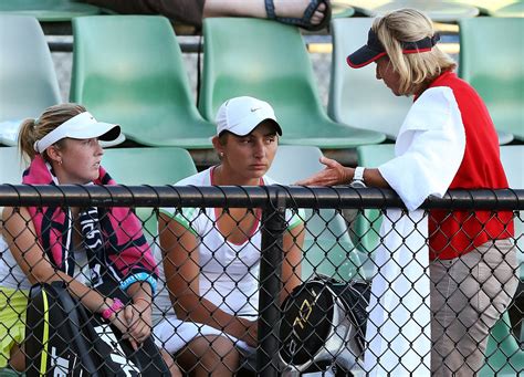 Wanted Women To Coach Female Tennis Players The New York Times