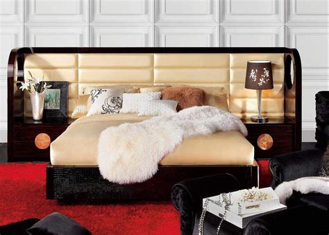 Lacquered Graceful Leather Platform And Headboard Bed Queen Size Bed