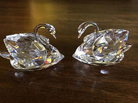 Swarovski Swans Set Of 2 Silver Crystal Swan Wedding Cake Etsy Crystal Figurines Crystals