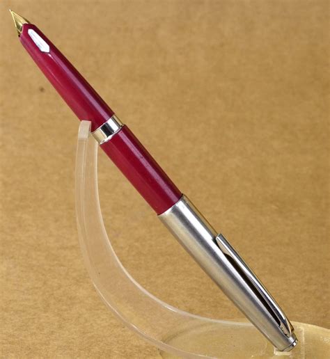 A nakaya urushi pen can cost thousand of dollars. Buy pilot vintage classic fountain pen japan made wth 14K gold F nib