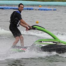 Mach eine pause vom heißen strand auf einem kühlen jetski! Jetzt Tickets für Jetski Fahren | 4 Tickets a 10 Min ...