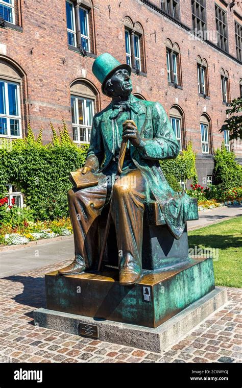 Hans Christian Andersen Statue In Copenhagen Denmark Stock Photo Alamy
