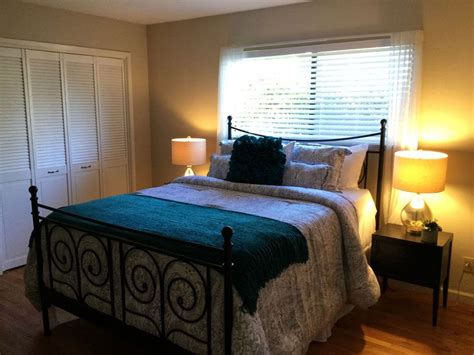Do you have a bedroom set up that makes you dream about being back home whenever. Bedroom Feng Shui Ideas and Tips To Apply (With images ...