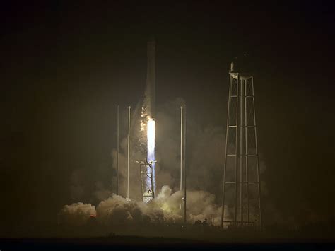 Orbital Atk S Cygnus Spacecraft Launches Carrying Nasa Cargo To International Space Station