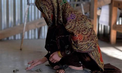 سکھر 12 سالہ لڑکی کی 55 سالہ شخص سے شادی کی کوشش ناکام Pakistan Dawnnews
