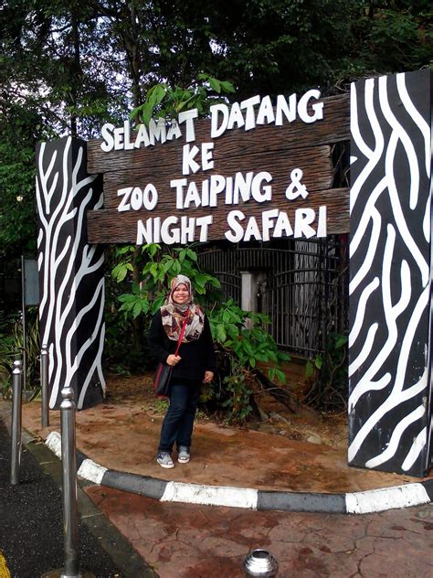 Enjoy the taiping zoo with your family and friends and get a once in a lifetime opportunity to actually feed the animals. Cik Dee :): Perak: Zoo Taiping