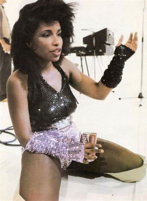 Chaka Khan In Sequins Taking A Break During The Taping Of The Video