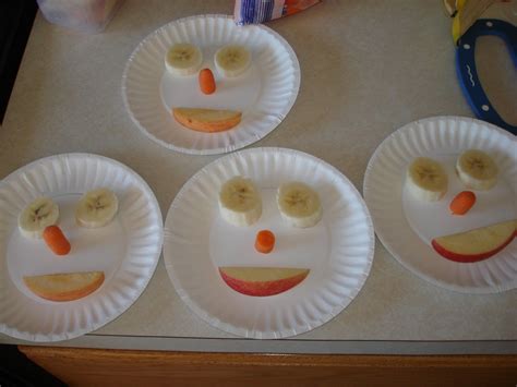 All About Me Theme For Preschoolers Snack 2 Cheese And Cracker