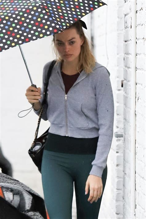 Margot Robbie Heading To The Gym In La 02032019 • Celebmafia