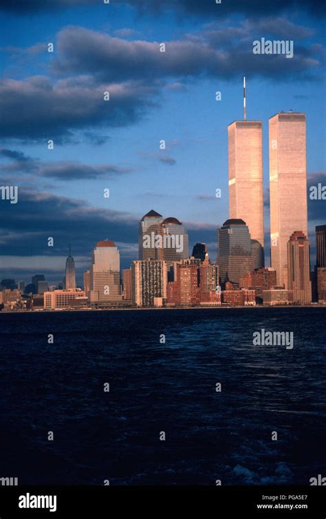 Jahrgang 1988 Blick Auf Lower Manhattan Skyline Mit Twin Towers Des