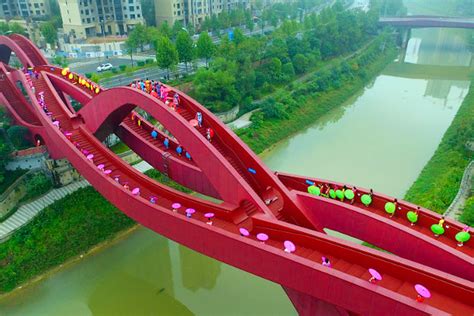 See An Incredible Lucky Knot Bridge That Has Opened In China