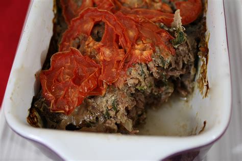 So i wanted meatloaf and a food network email arrive, and there were paula deen and her basic meatloaf, and it looked like i would live through it. Universal Eater: Paleo Moose and Veggie Meatloaf