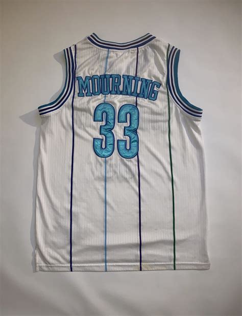 Alonzo Mourning Charlotte Hornets Jersey Hall Of Thread