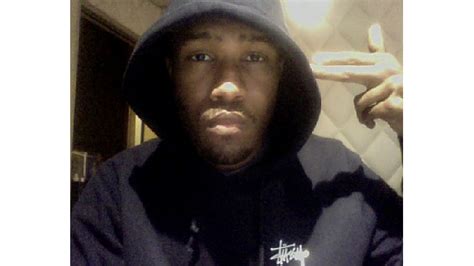 620 x 465 jpeg 46 кб. celebrities wearing trayvon Martin hoodie | 032612 celebs wear hoodies trayvon frank ocean ...