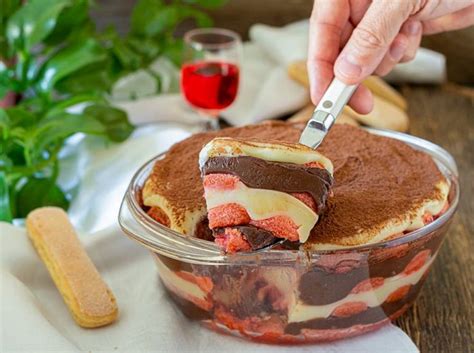 Maybe you would like to learn more about one of these? Zuppa inglese ricetta originale. Semplice e buonissima ...