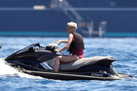 Katy Perry In A Swimsuit Enjoys Summer Holiday In Capri Italy 0711