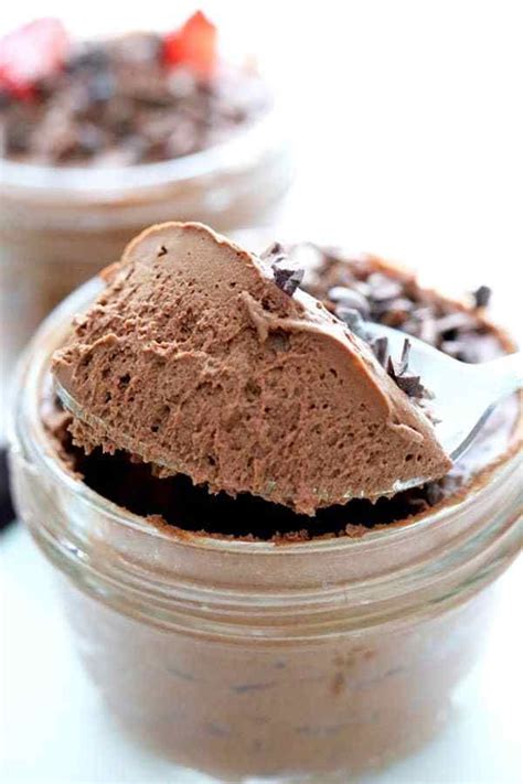The first written record of chocolate mousse in the united states comes from a food exposition held at madison square garden in new york city in 1892. Vegan Chocolate Mousse - Only 2 Ingredients - Pinch Me ...